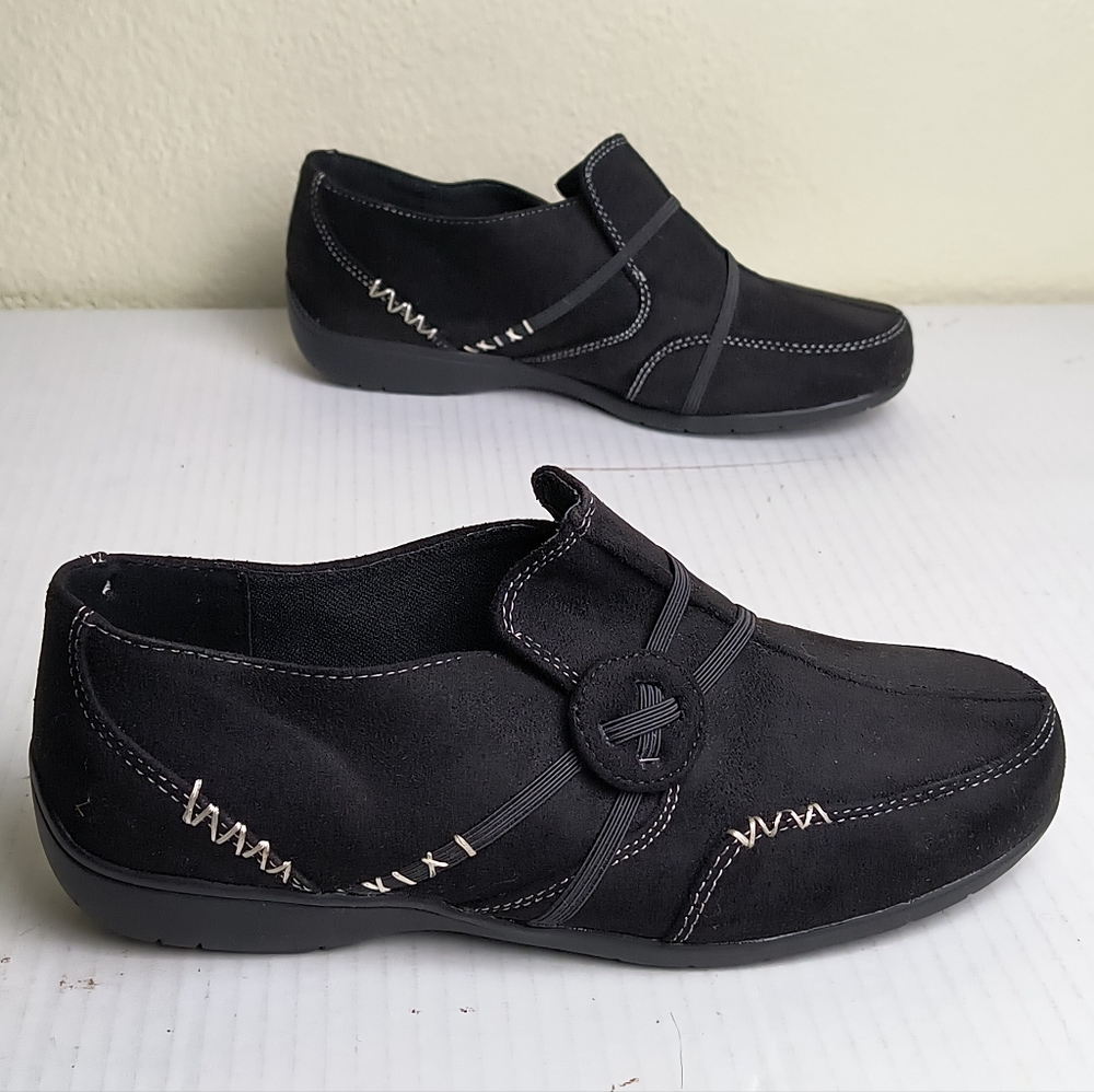 Classique Kelly 6M Black Faux Suede Slip On Moccasins Crisscross Elastic